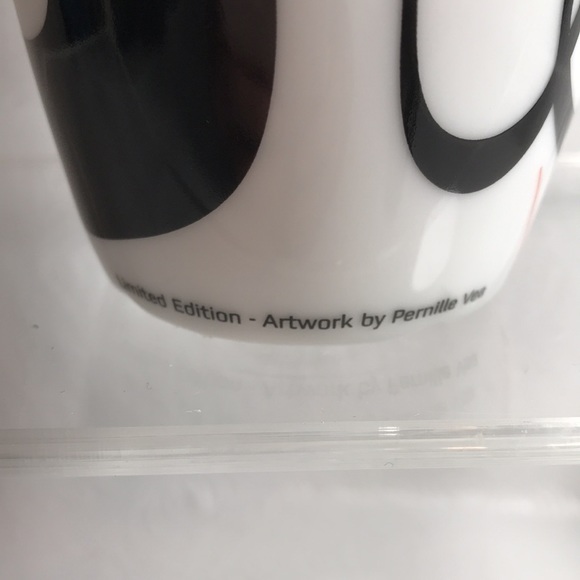 Menu Brand Thermocup LOVE Danish Designer Pernille Vea Limited Edition Cup LOVE - Picture 4 of 6